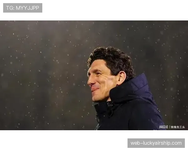 特写瞬间:绝平后,布伦特福德主帅弗兰克跪地长叹 特写瞬间:绝平后,布伦特福德主帅弗兰克跪地长叹