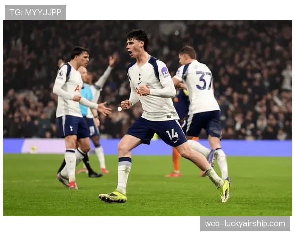 北伦敦德比前瞻：热刺与阿森纳的恩怨情仇与争冠关键战