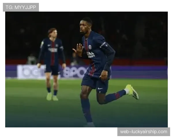 巴黎圣日耳曼3-1图卢兹登贝莱双响，萨福诺夫出击失误险酿失球